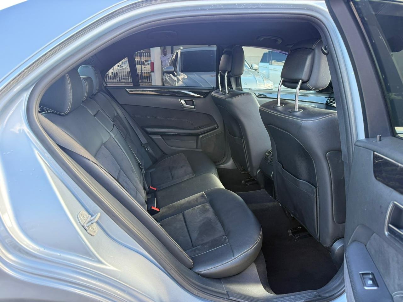 MERCEDES BENZ E250 thumbnail 13