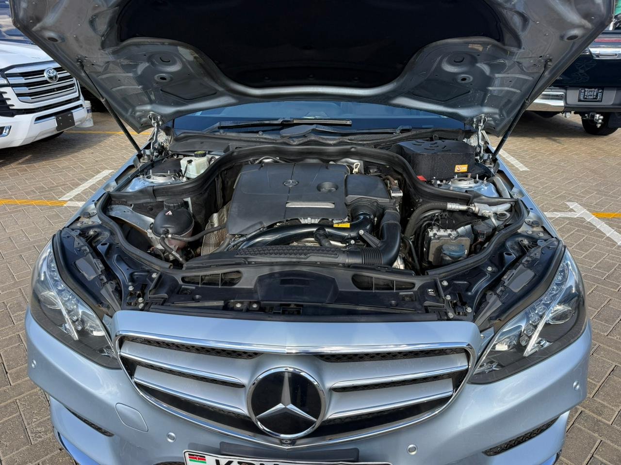 MERCEDES BENZ E250 thumbnail 14