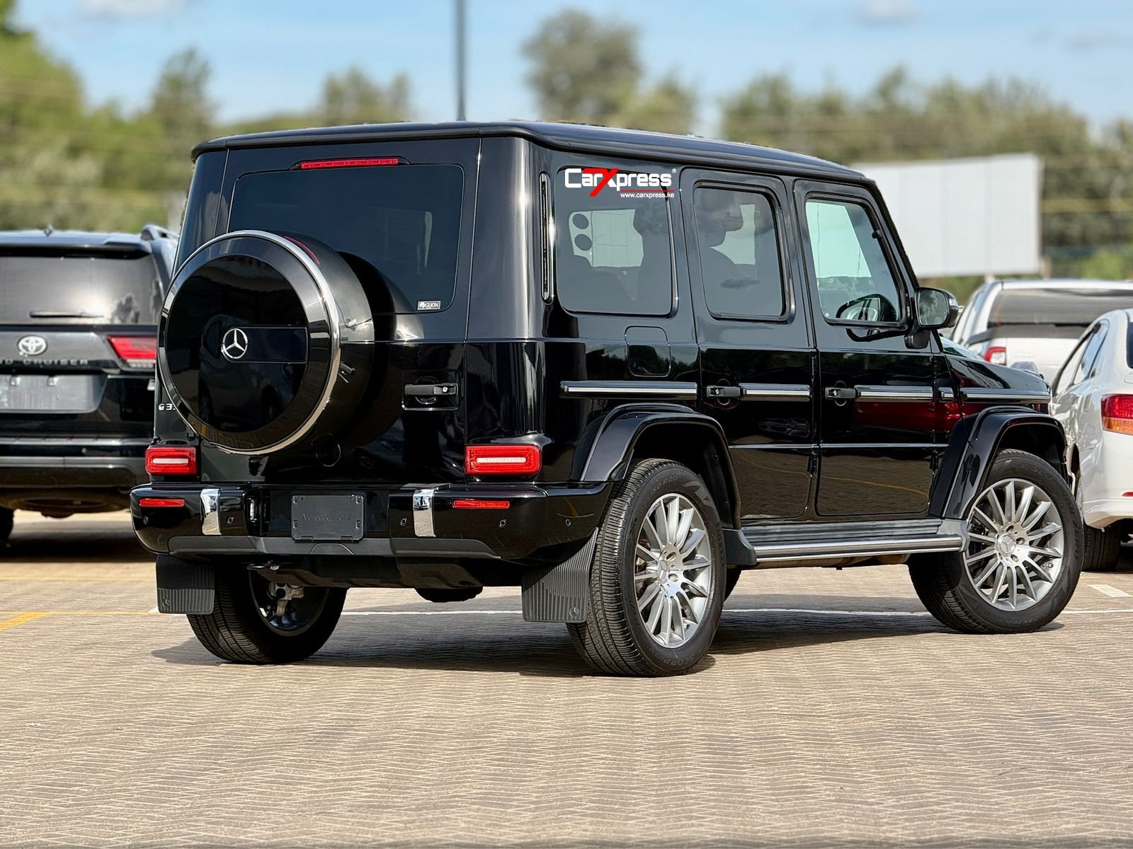 MERCEDES BENZ G350d G-WAGON thumbnail 6