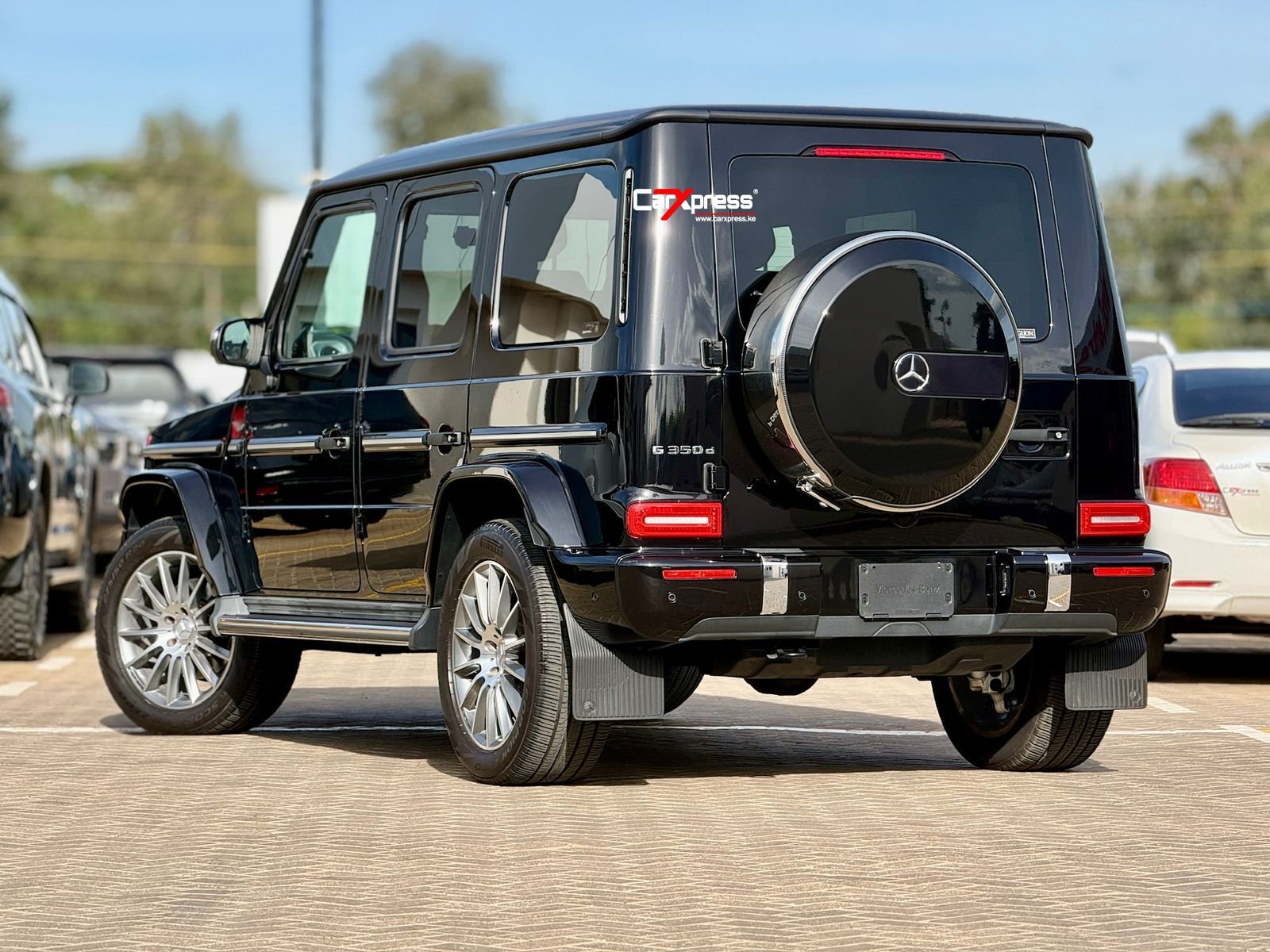 MERCEDES BENZ G350d G-WAGON thumbnail 2