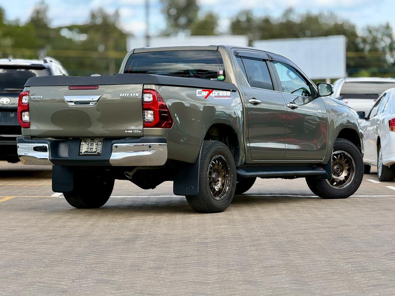 TOYOTA HILUX DOUBLE CAB thumbnail 6