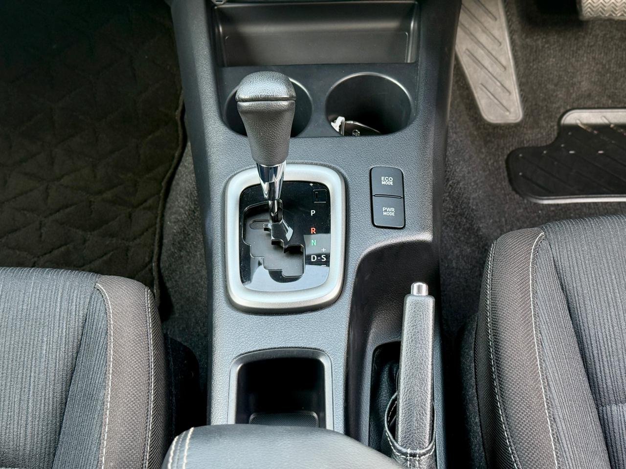 TOYOTA HILUX DOUBLE CAB thumbnail 11