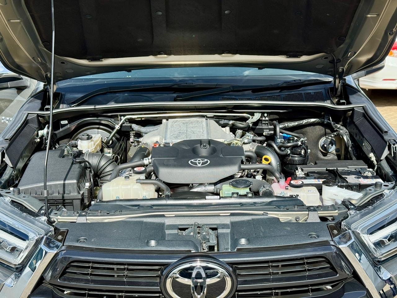 TOYOTA HILUX DOUBLE CAB thumbnail 15