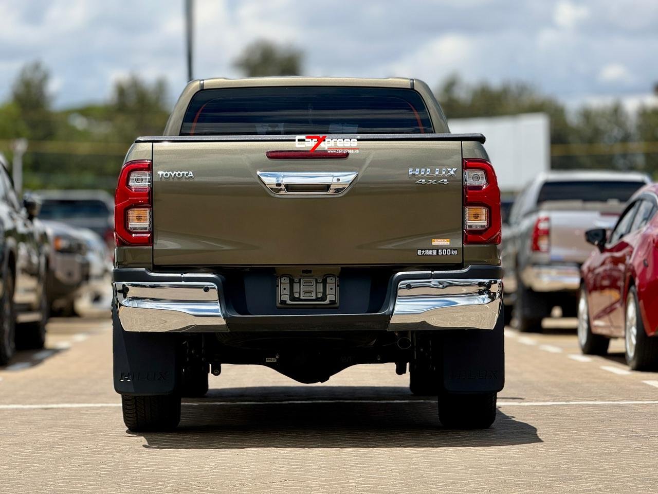 TOYOTA HILUX DOUBLE CAB thumbnail 4