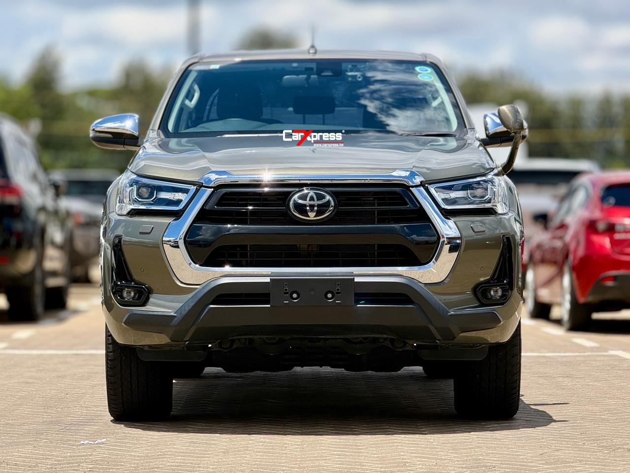 TOYOTA HILUX DOUBLE CAB thumbnail 3