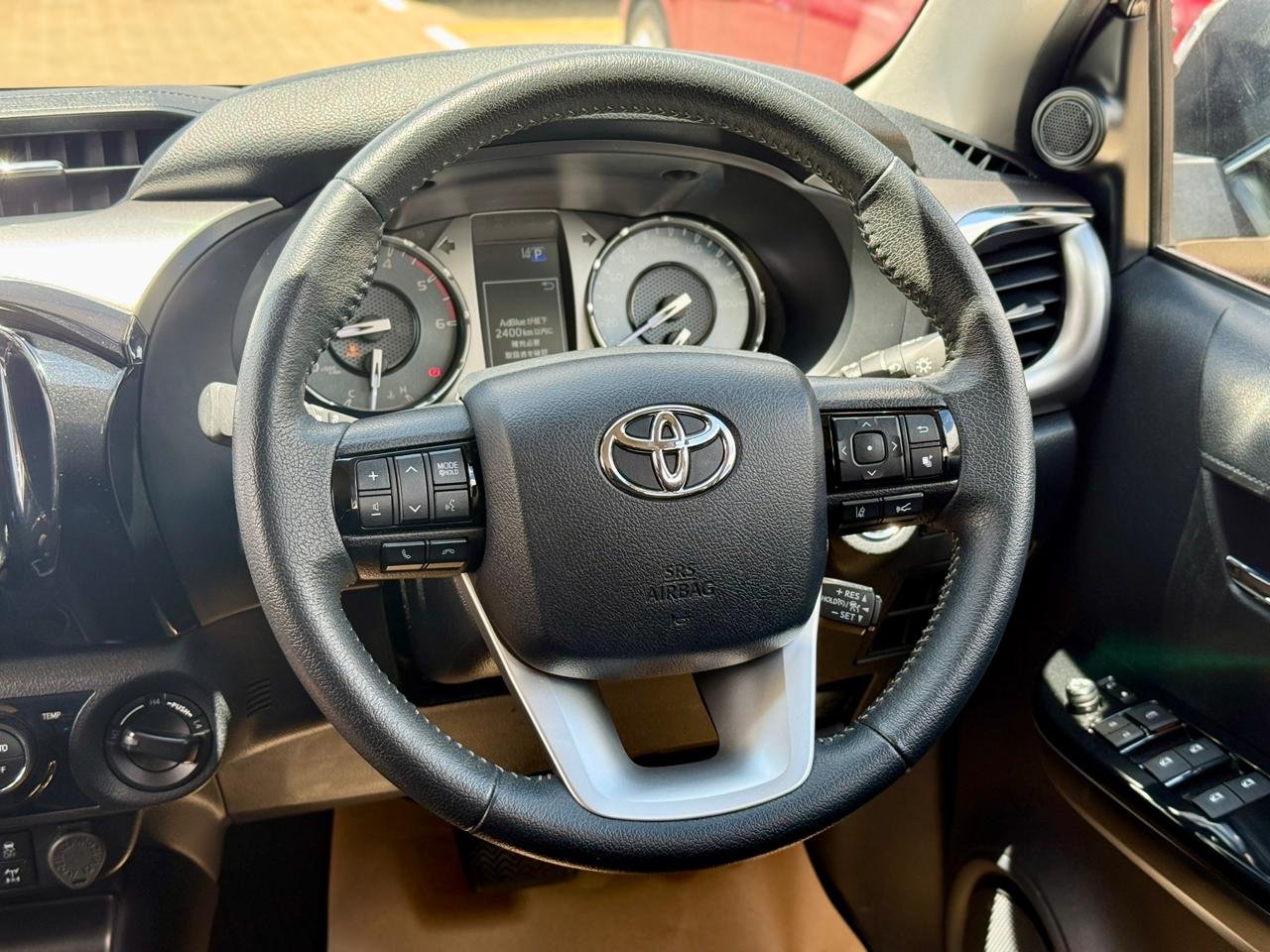 TOYOTA HILUX DOUBLE CAB thumbnail 12