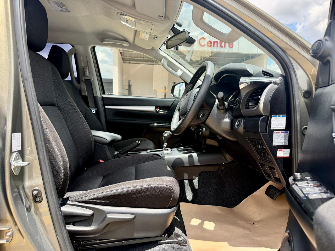 TOYOTA HILUX DOUBLE CAB thumbnail 8