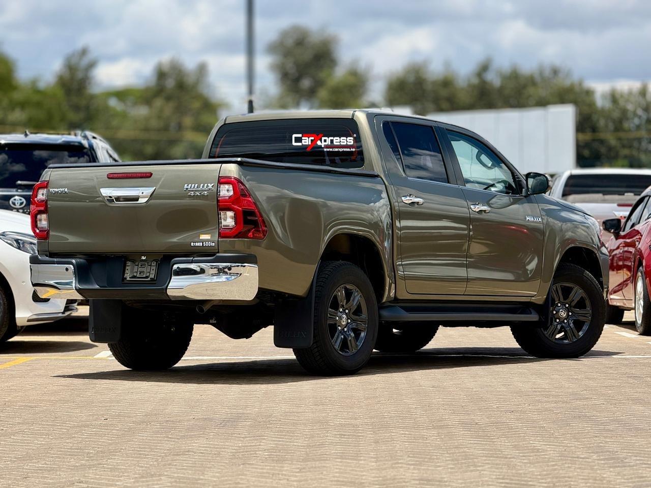 TOYOTA HILUX DOUBLE CAB thumbnail 6