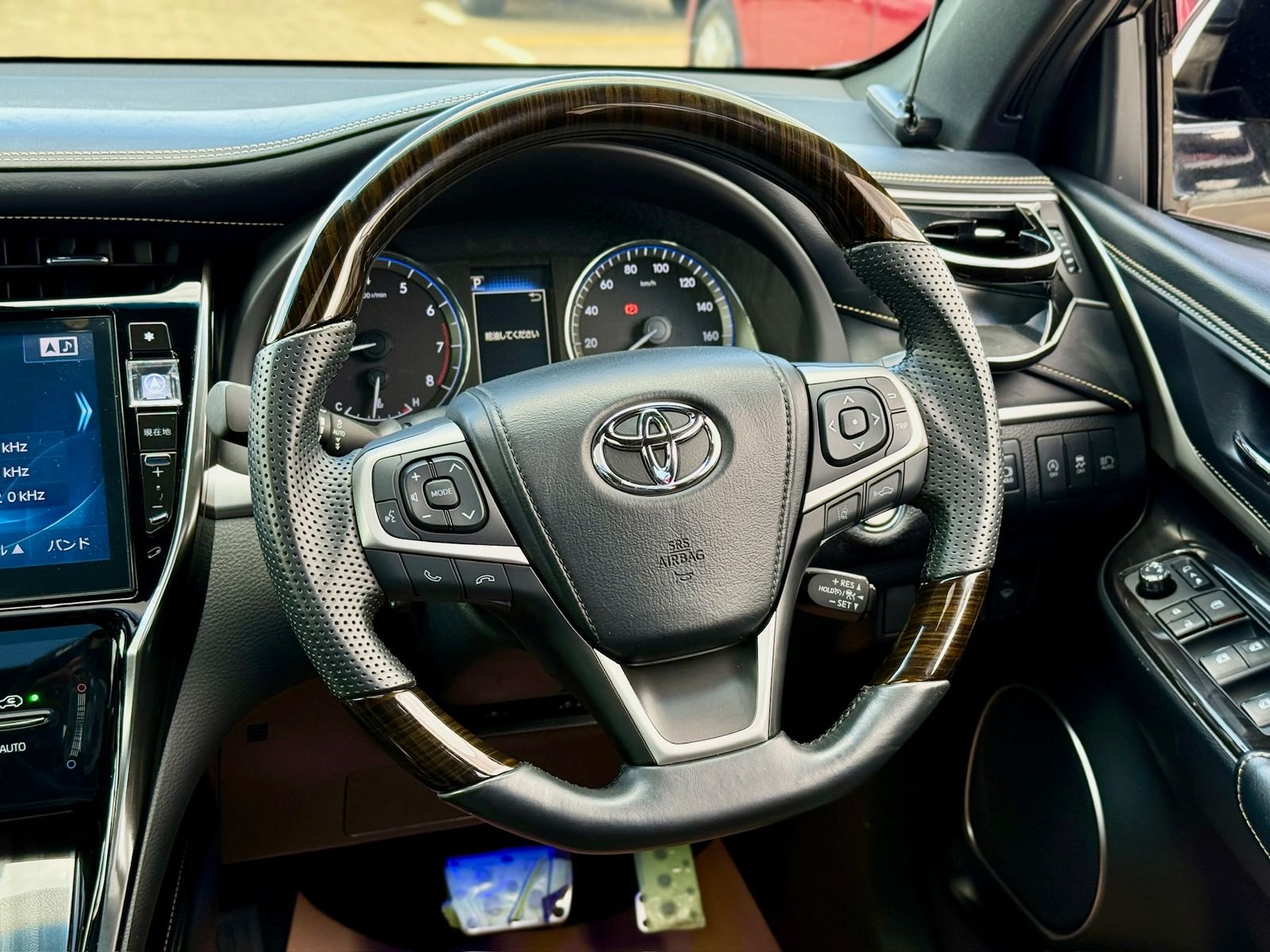 TOYOTA HARRIER ZSU65 thumbnail 12