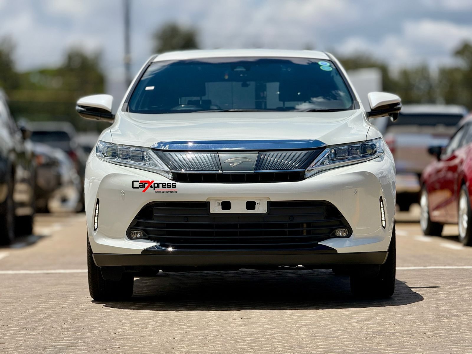 TOYOTA HARRIER ZSU65 thumbnail 3