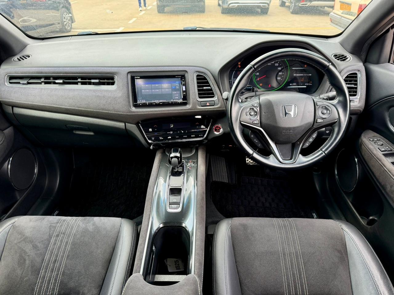 HONDA VEZEL RS HYBRID RU3 thumbnail 9