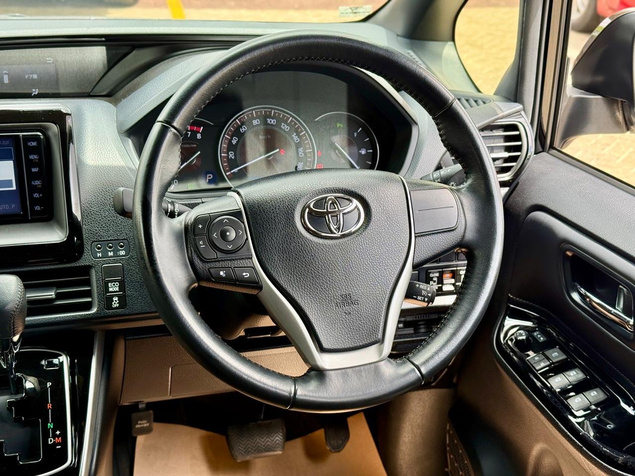 TOYOTA ESQUIRE thumbnail 11