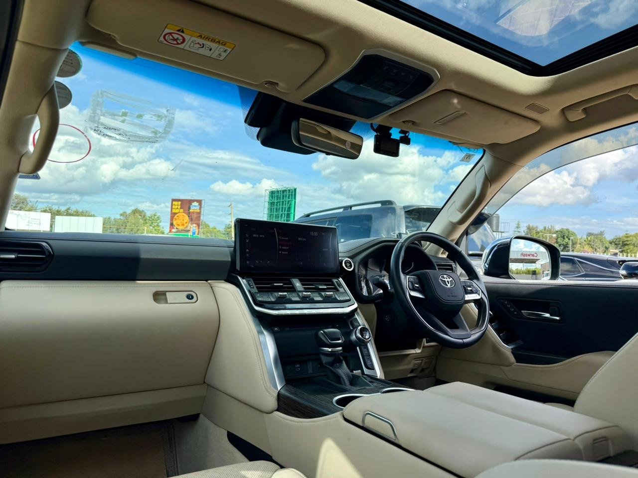 TOYOTA LAND CRUISER 300 SERIES ZX thumbnail 12