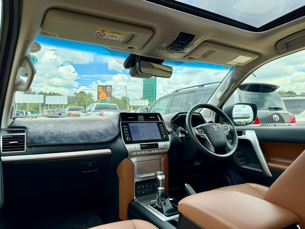 TOYOTA LAND CRUISER PRADO TXL thumbnail 13