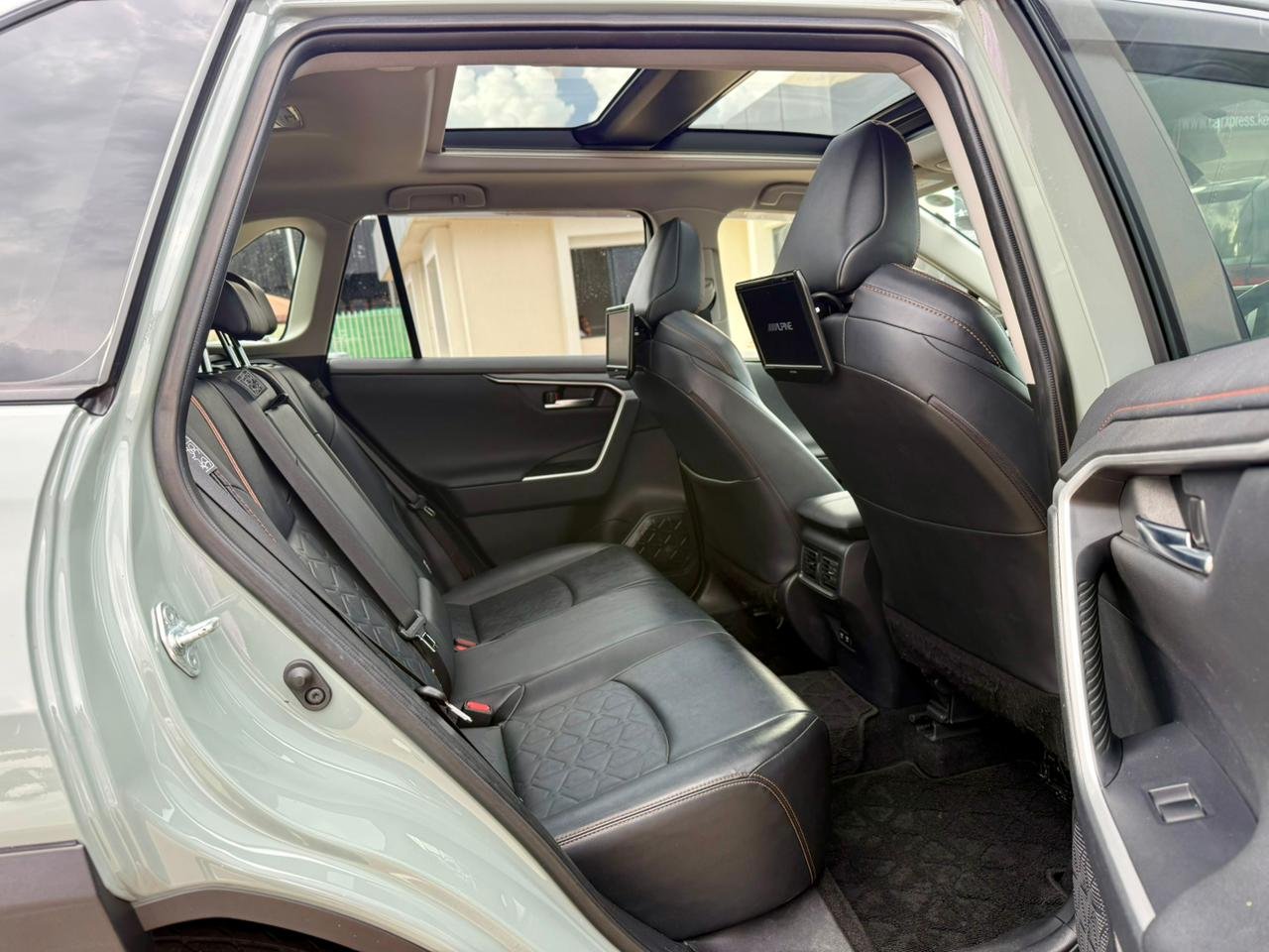 TOYOTA RAV4 ADVENTURE EDITION thumbnail 15