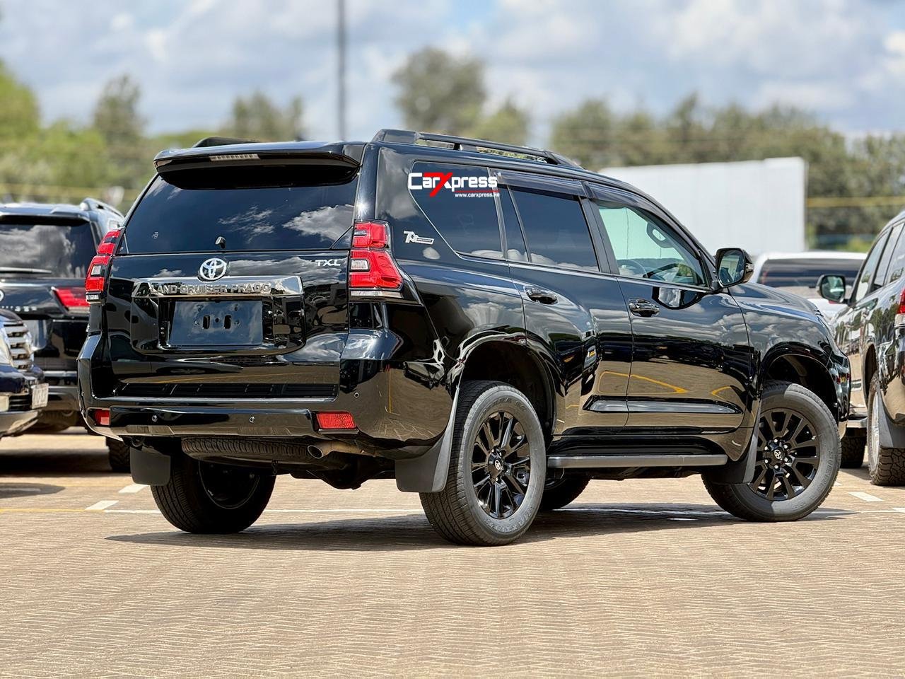 TOYOTA LAND CRUISER PRADO TXL MATT BLACK EDITION thumbnail 6
