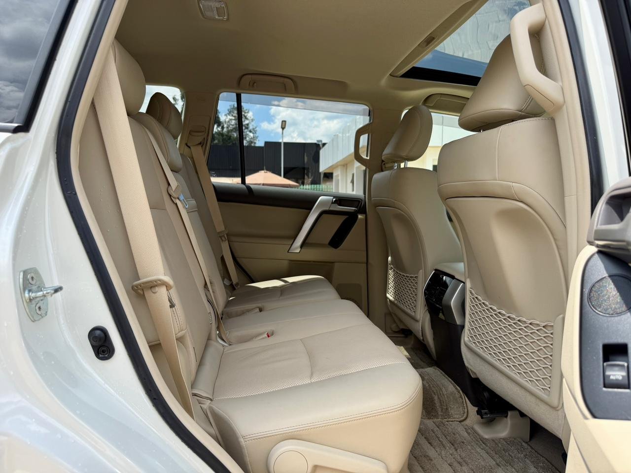 TOYOTA LAND CRUISER PRADO TXL thumbnail 14
