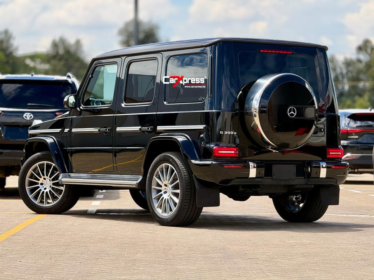 MERCEDES BENZ G350d G-WAGON thumbnail 2