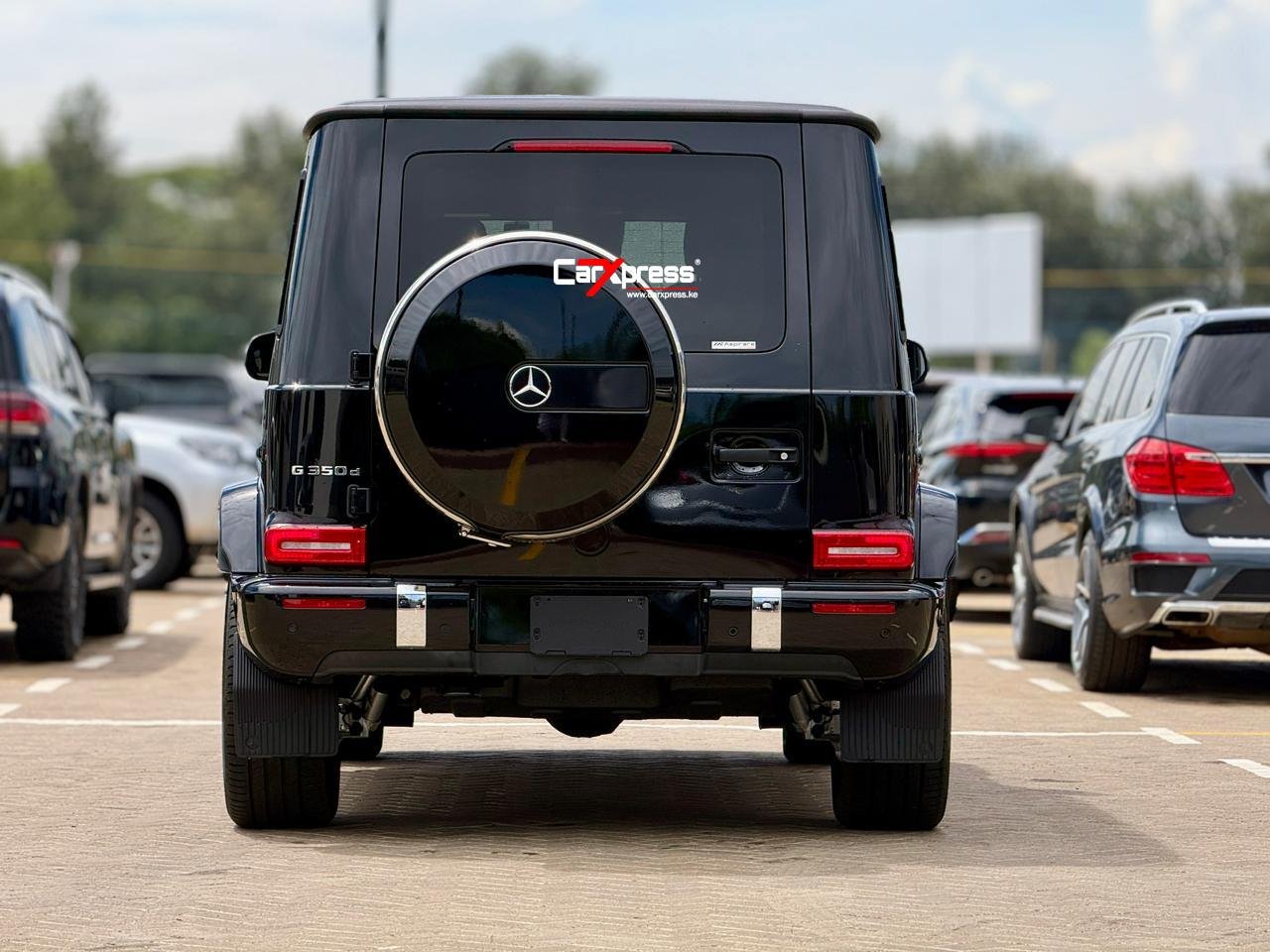 MERCEDES BENZ G350d G-WAGON thumbnail 4