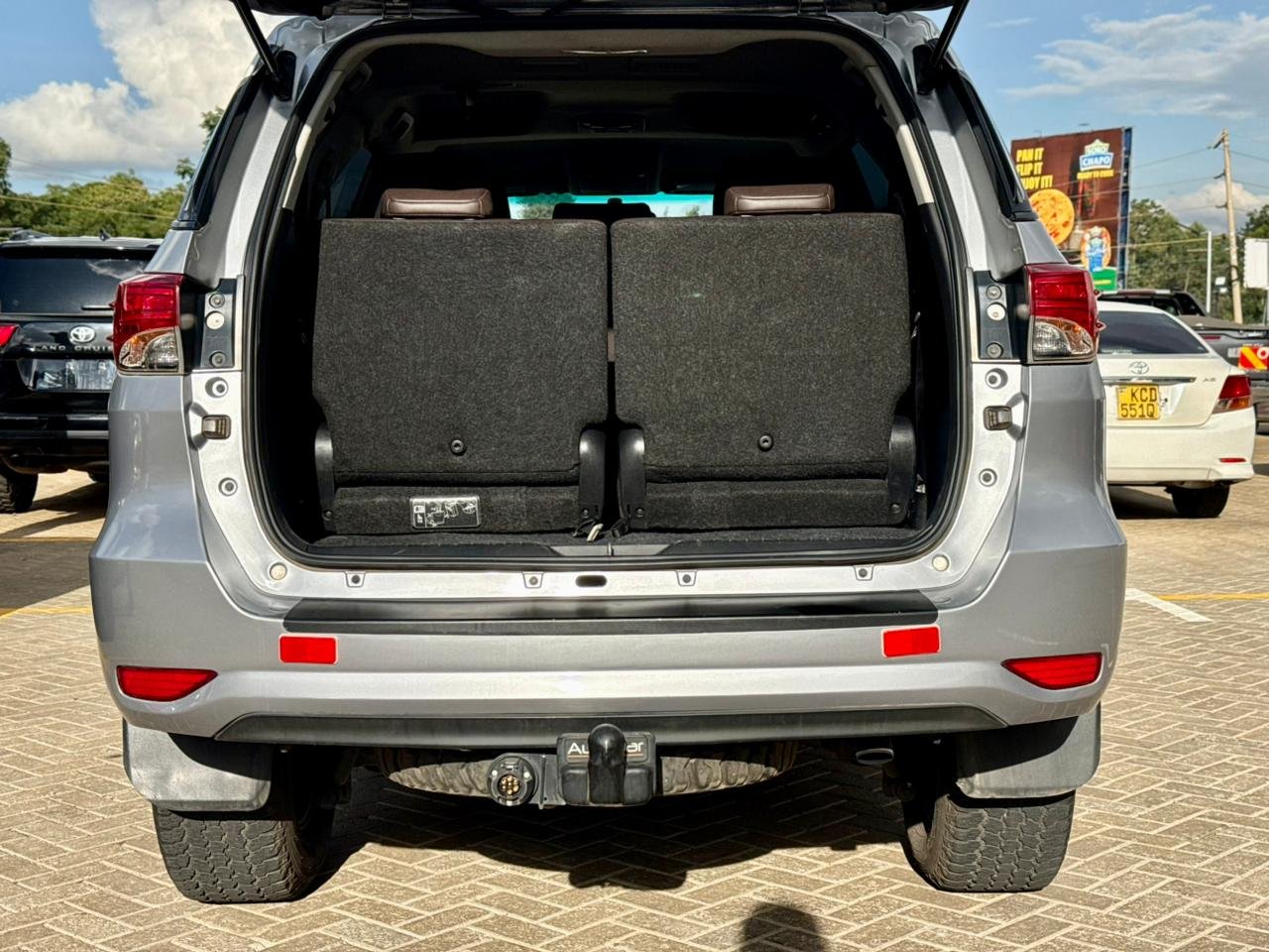 TOYOTA FORTUNER 2.4 GD6 thumbnail 16
