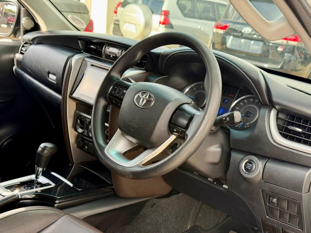 TOYOTA FORTUNER 2.4 GD6 thumbnail 13