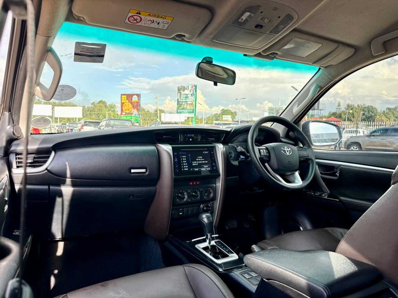 TOYOTA FORTUNER 2.4 GD6 thumbnail 12