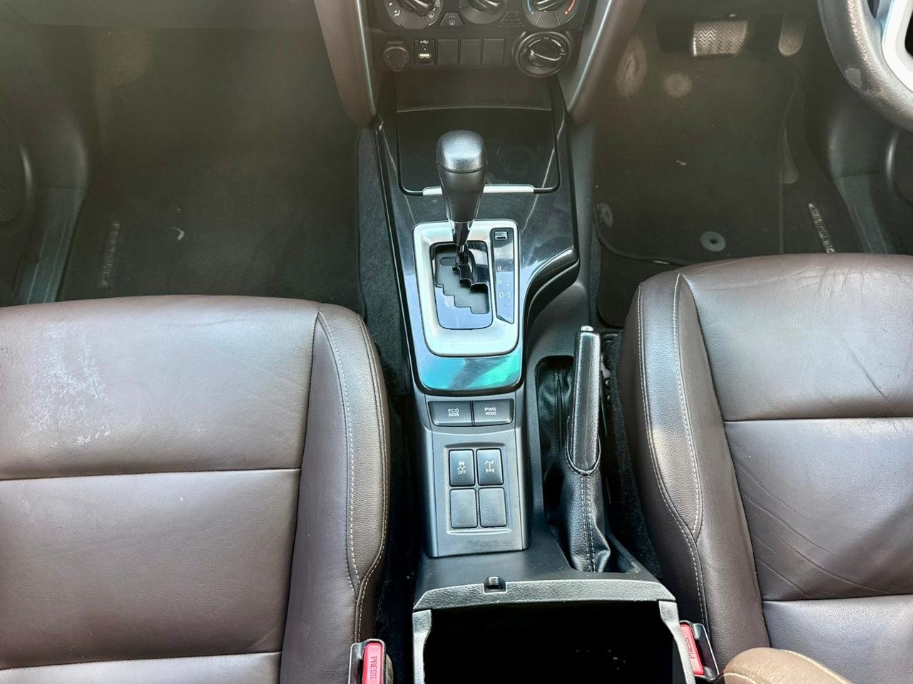 TOYOTA FORTUNER 2.4 GD6 thumbnail 11