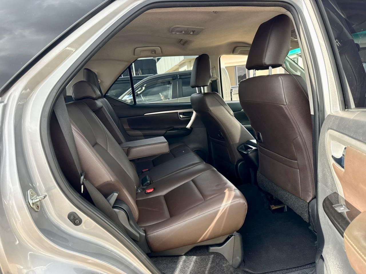 TOYOTA FORTUNER 2.4 GD6 thumbnail 14