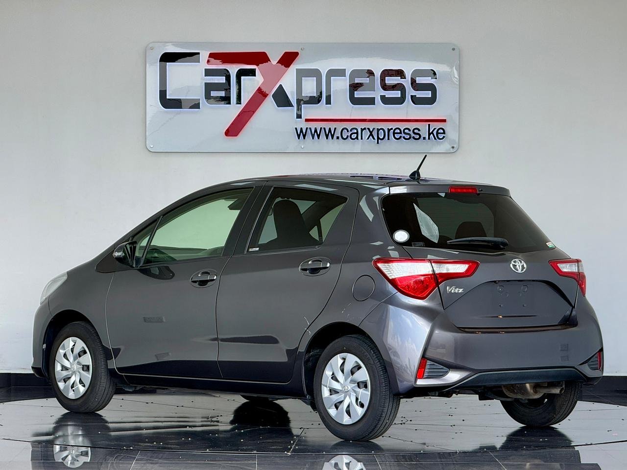TOYOTA VITZ thumbnail 2