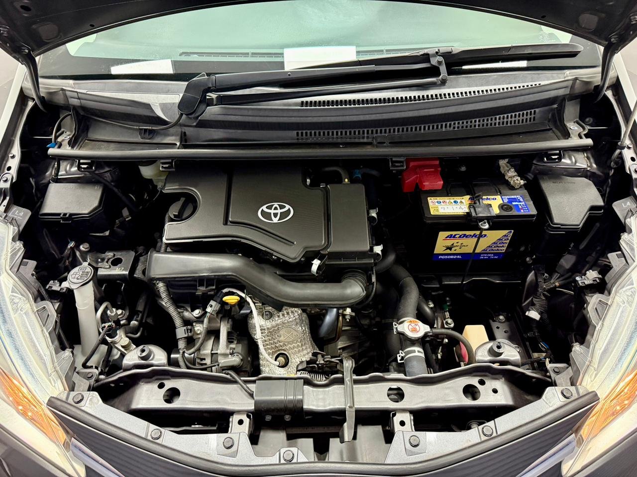 TOYOTA VITZ thumbnail 16