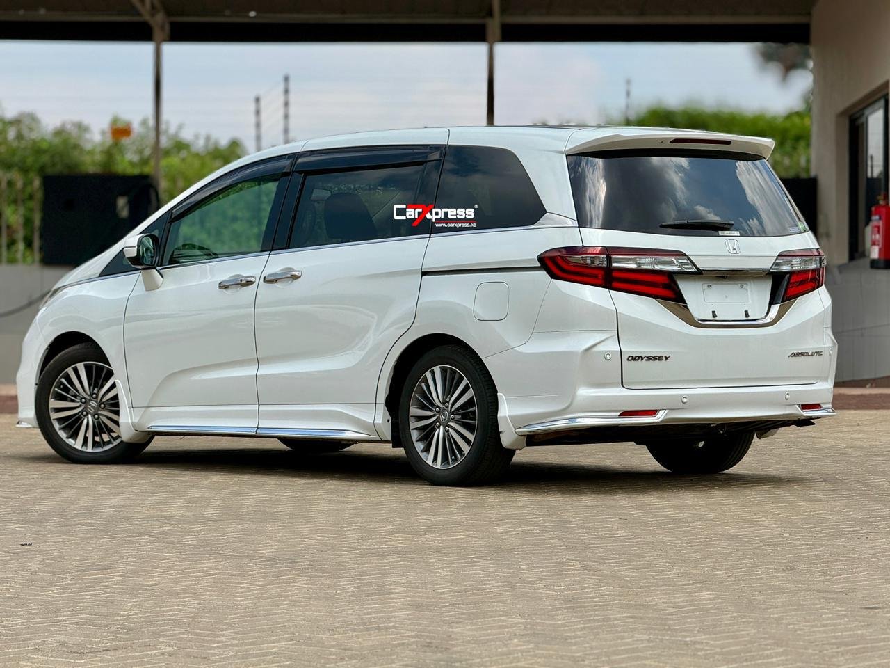HONDA ODYSSEY ABSOLUTE thumbnail 2
