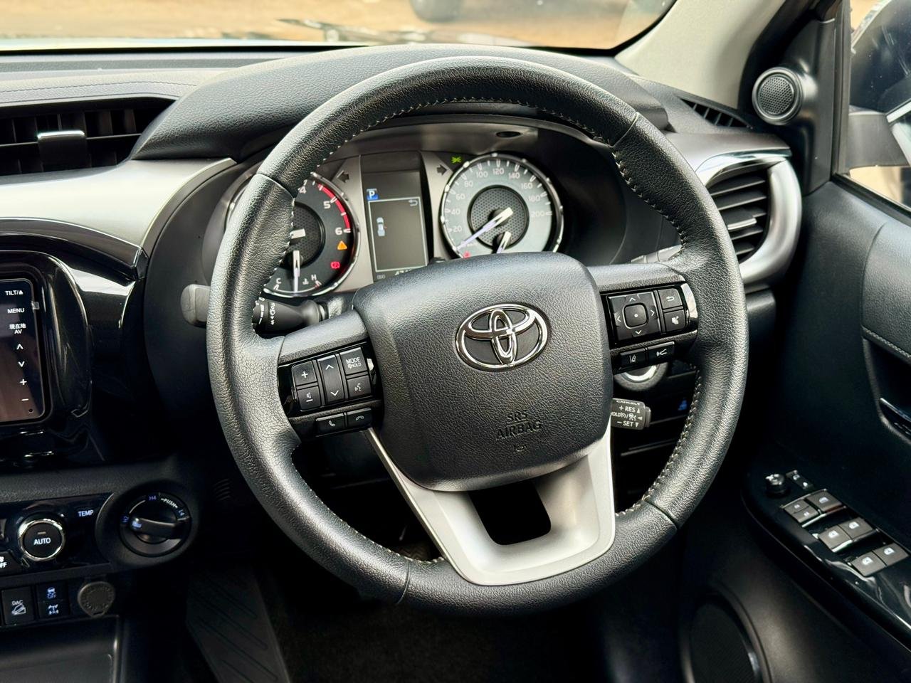 TOYOTA HILUX DOUBLE CAB thumbnail 13