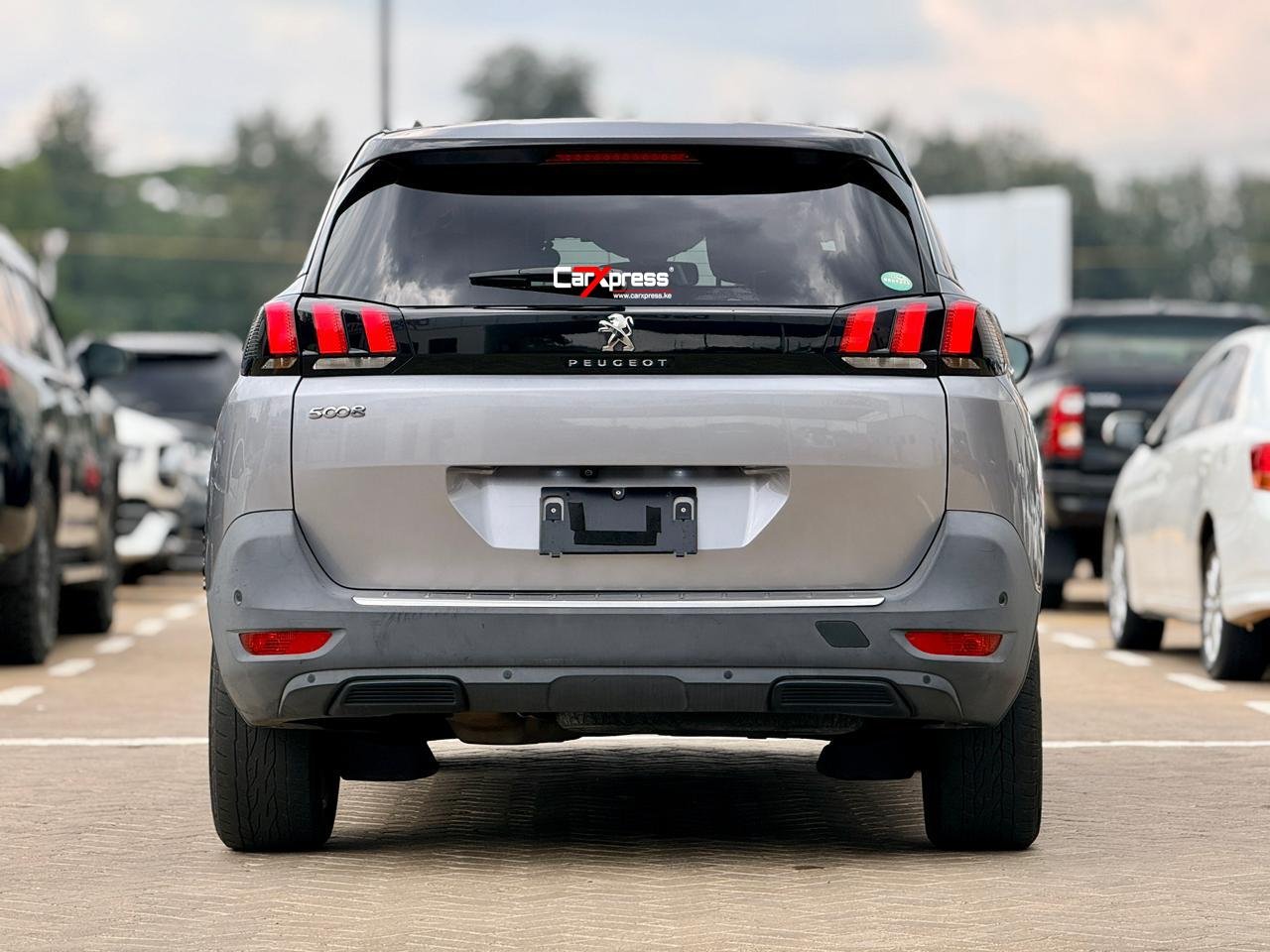 PEUGEOT 5008 CROSSCITY EDITION thumbnail 4