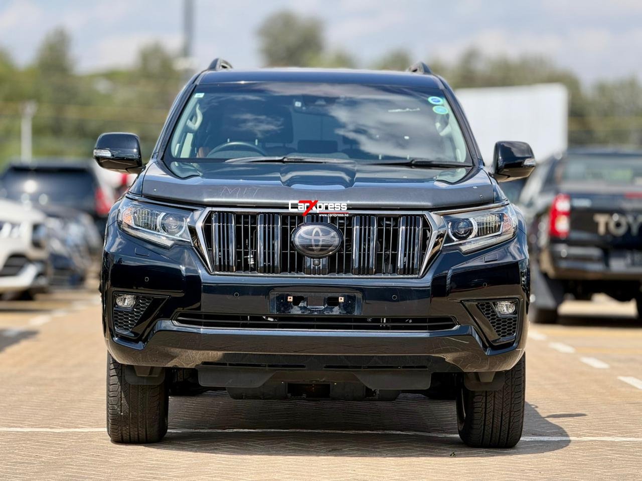 TOYOTA LAND CRUISER PRADO TXL MATT BLACK EDITION thumbnail 3