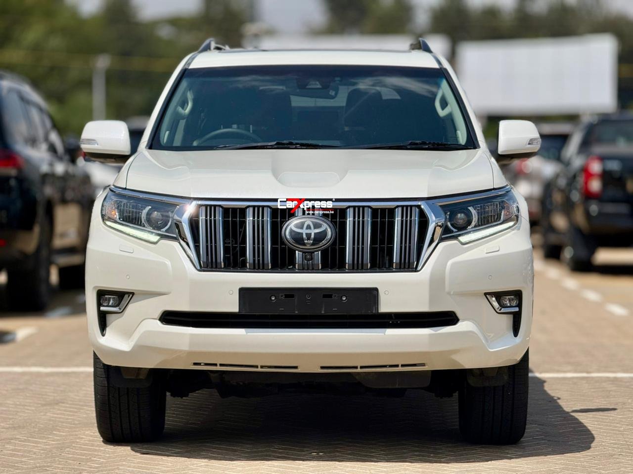 TOYOTA LAND CRUISER PRADO VXL thumbnail 3