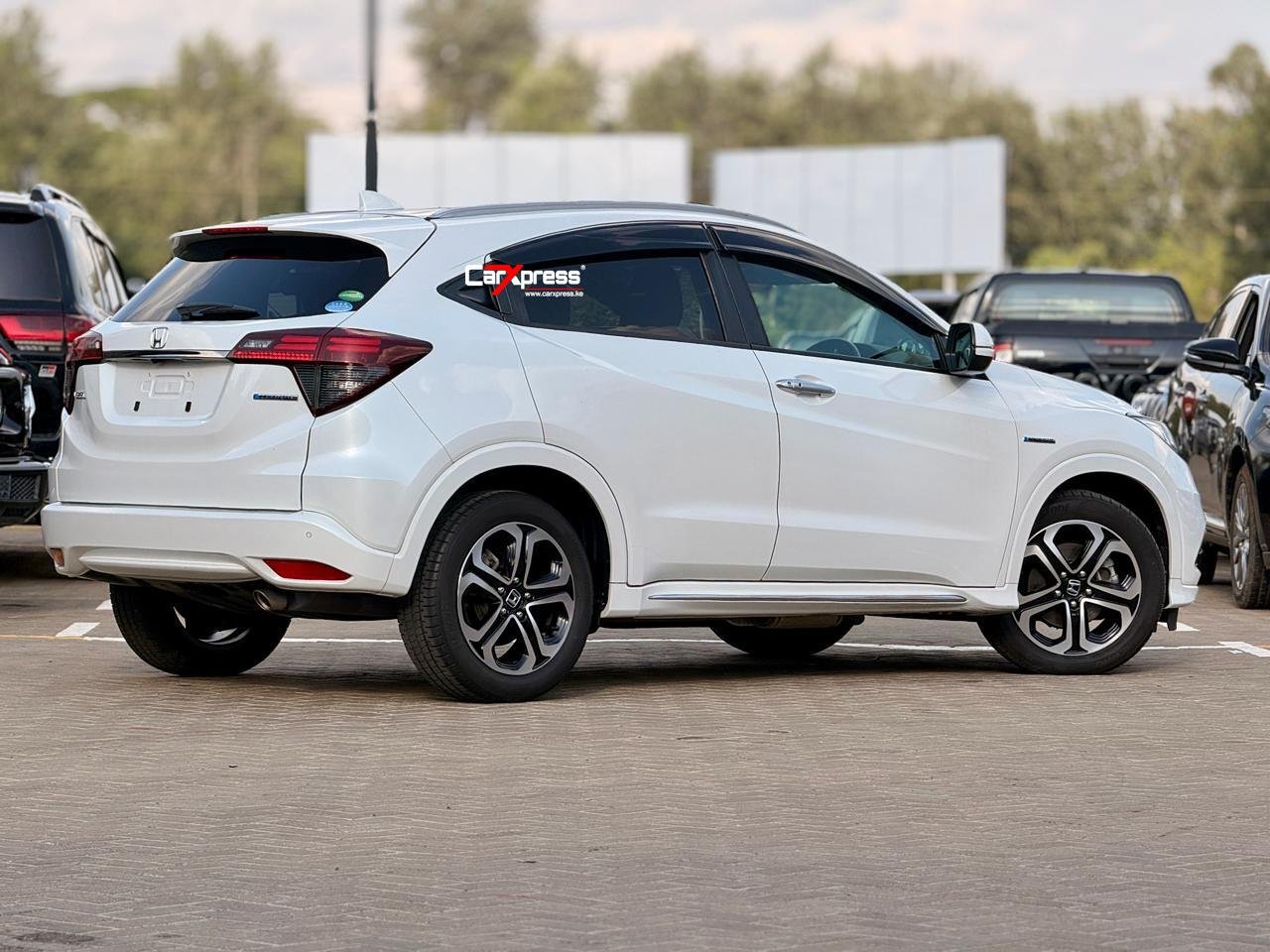 HONDA VEZEL HYBRID RU3 thumbnail 6