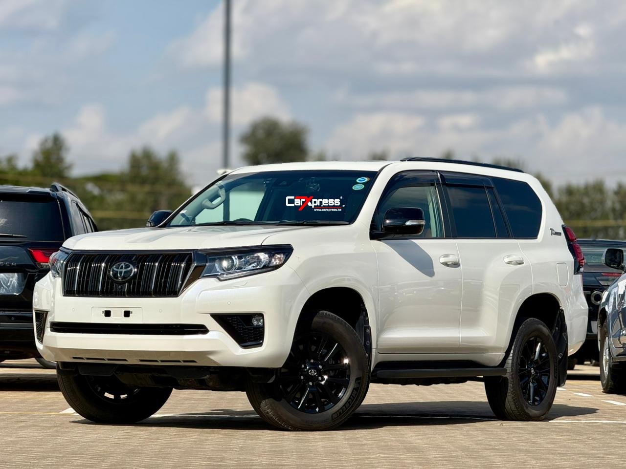 TOYOTA LAND CRUISER PRADO TXL thumbnail 5