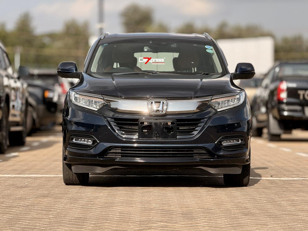 HONDA VEZEL HYBRID RU3 thumbnail 3