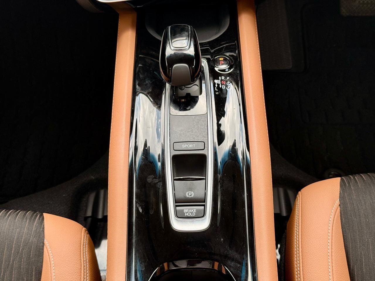 HONDA VEZEL HYBRID RU3 thumbnail 10