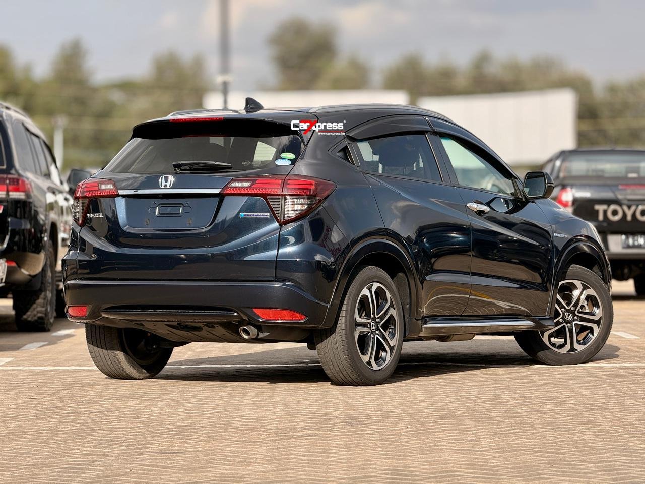 HONDA VEZEL HYBRID RU3 thumbnail 6