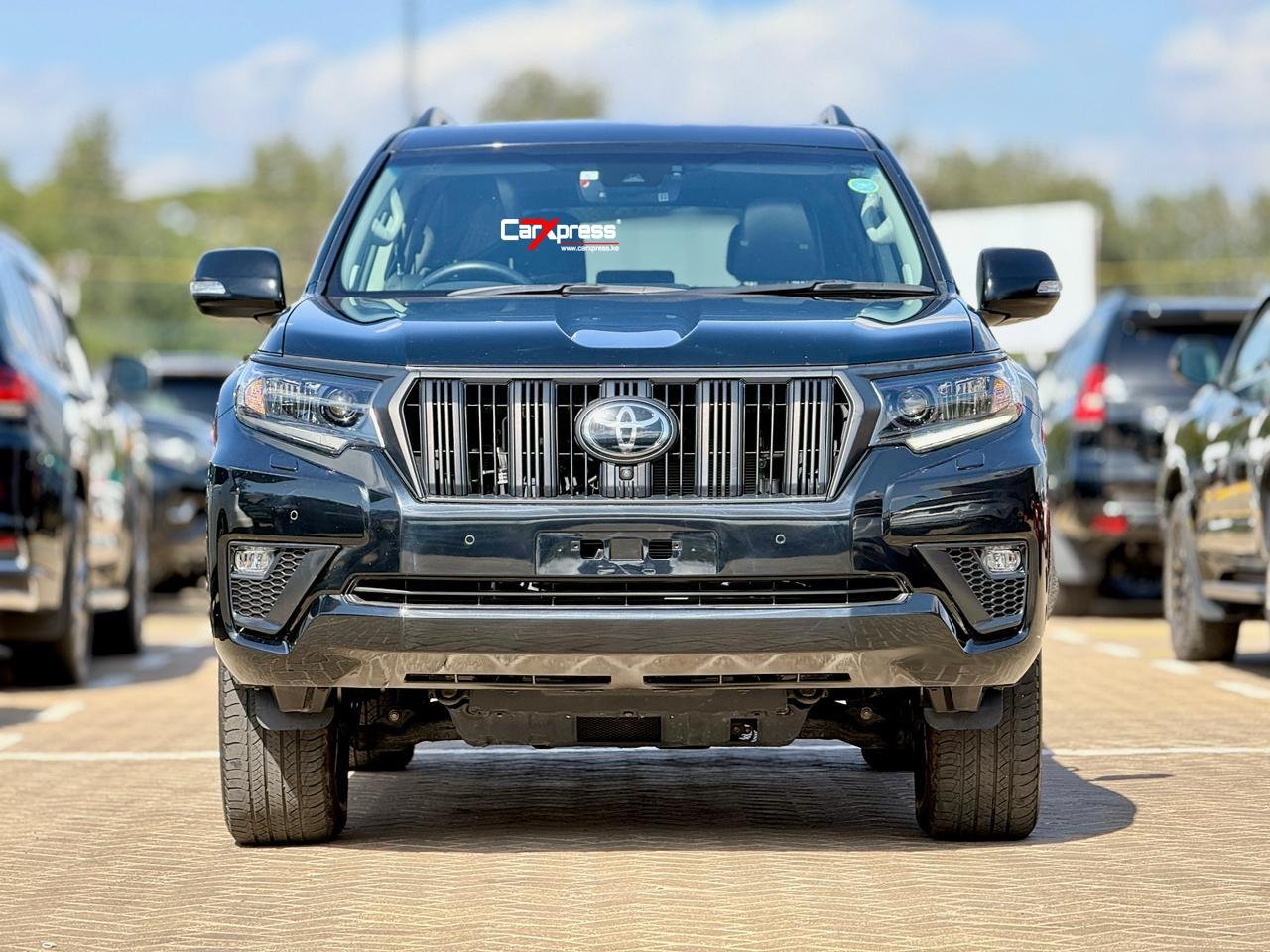 TOYOTA LAND CRUISER PRADO TXL thumbnail 3