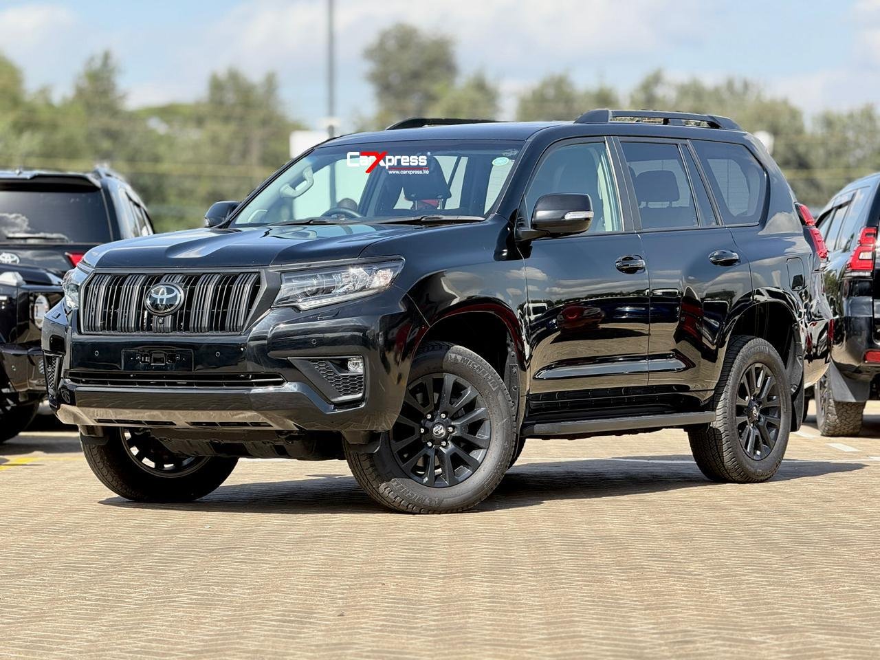 TOYOTA LAND CRUISER PRADO TXL thumbnail 5