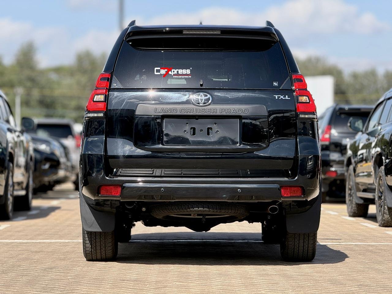 TOYOTA LAND CRUISER PRADO TXL thumbnail 4