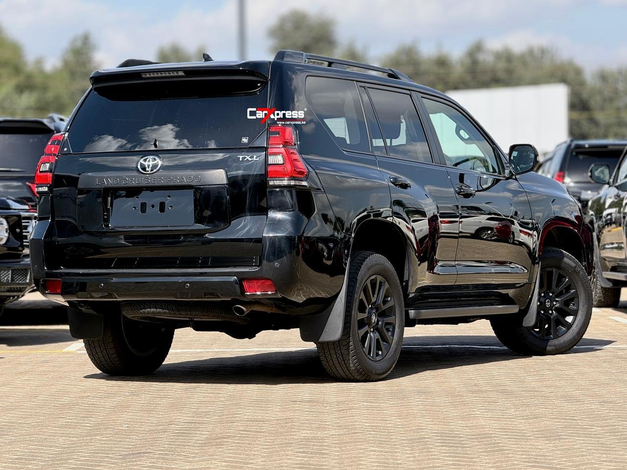 TOYOTA LAND CRUISER PRADO TXL thumbnail 6