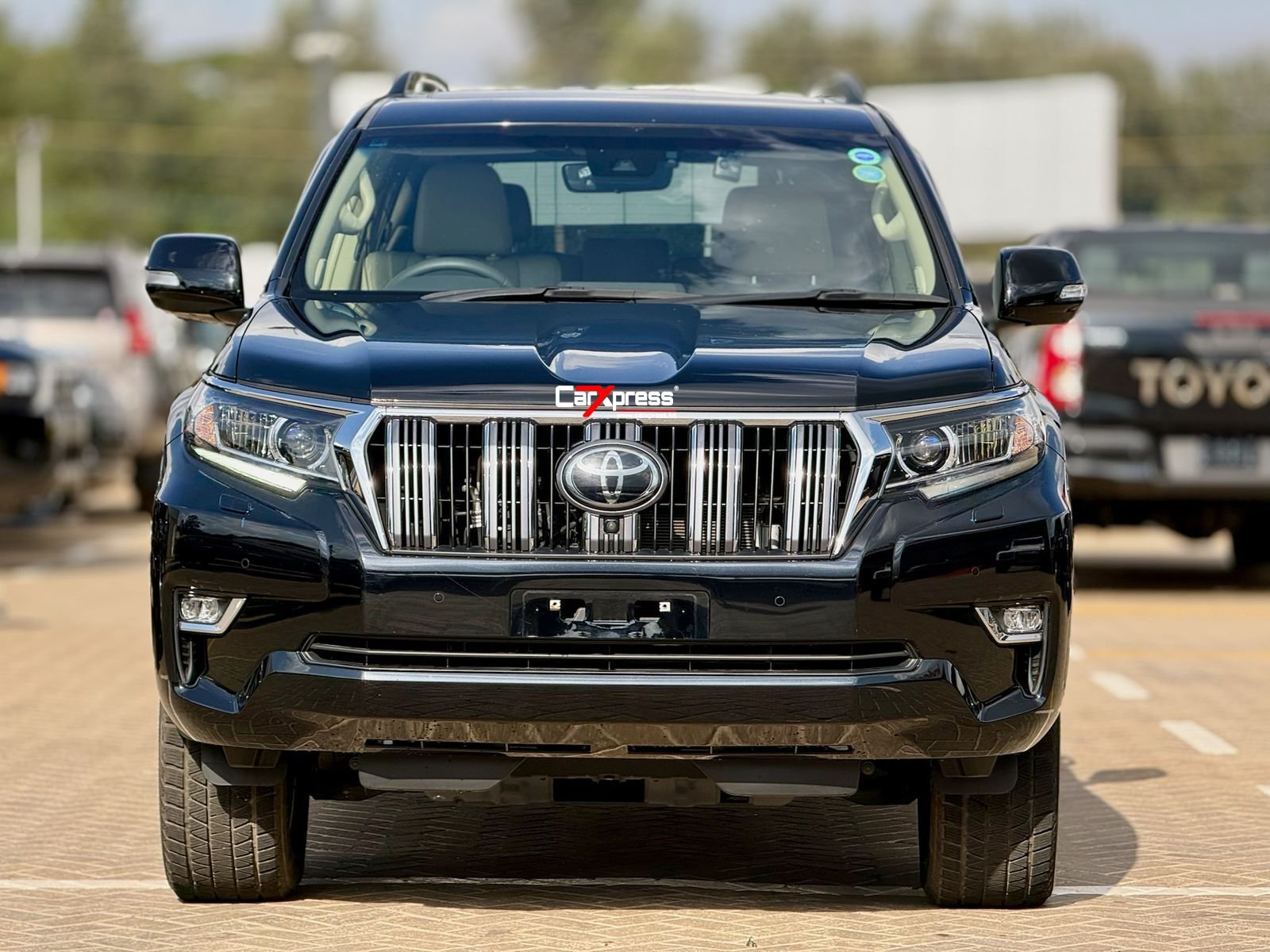TOYOTA LAND CRUISER PRADO TXL MATT BLACK EDITION thumbnail 3