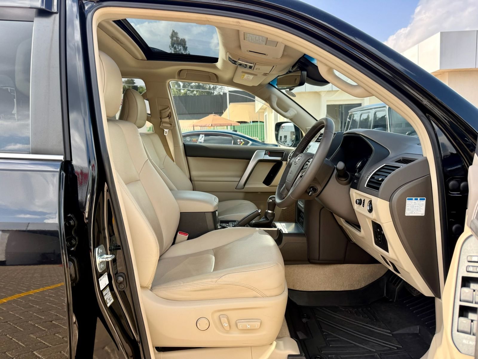 TOYOTA LAND CRUISER PRADO TXL MATT BLACK EDITION thumbnail 7