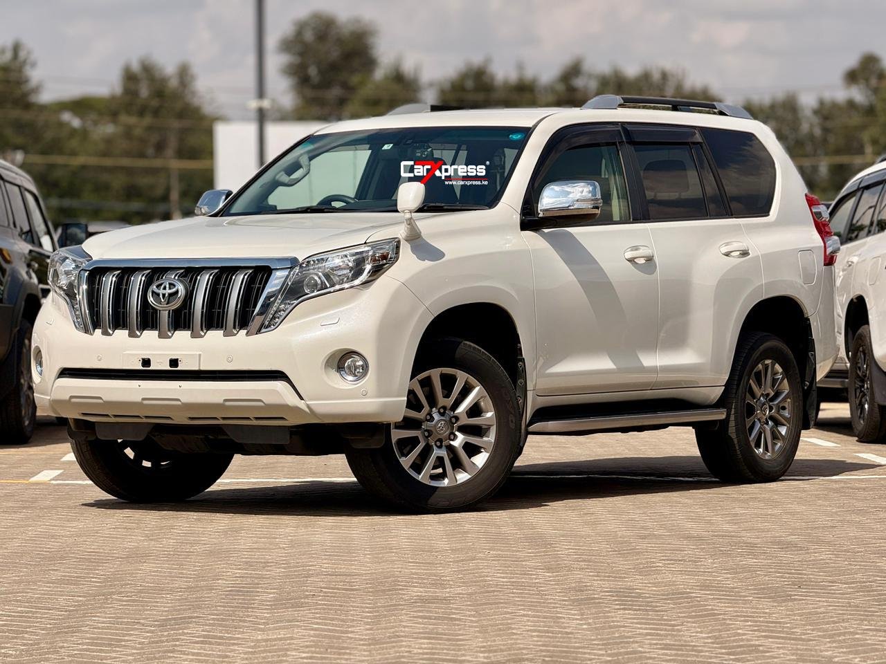 TOYOTA LAND CRUISER PRADO TX thumbnail 5
