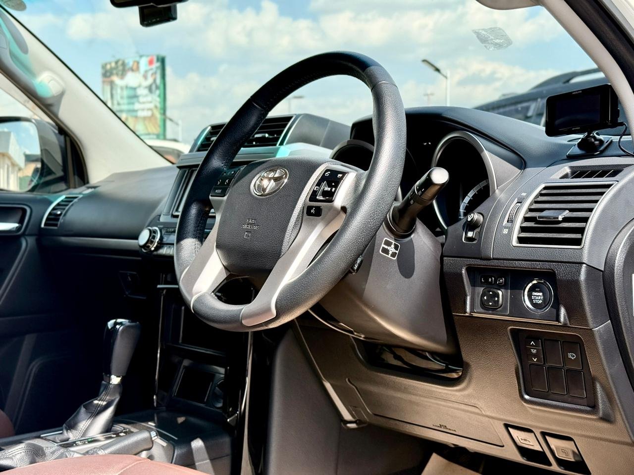 TOYOTA LAND CRUISER PRADO TX thumbnail 13