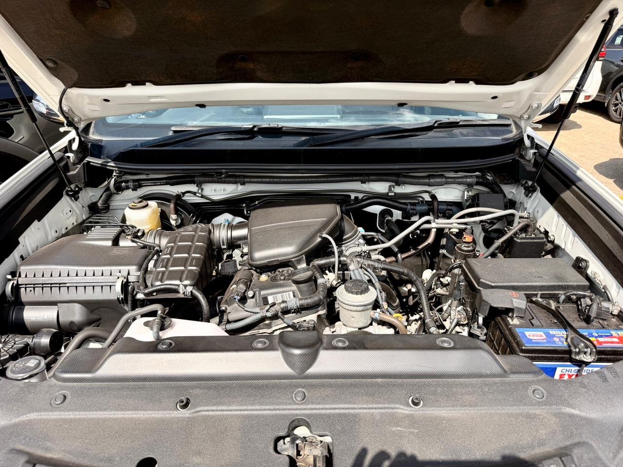 TOYOTA LAND CRUISER PRADO TX thumbnail 20