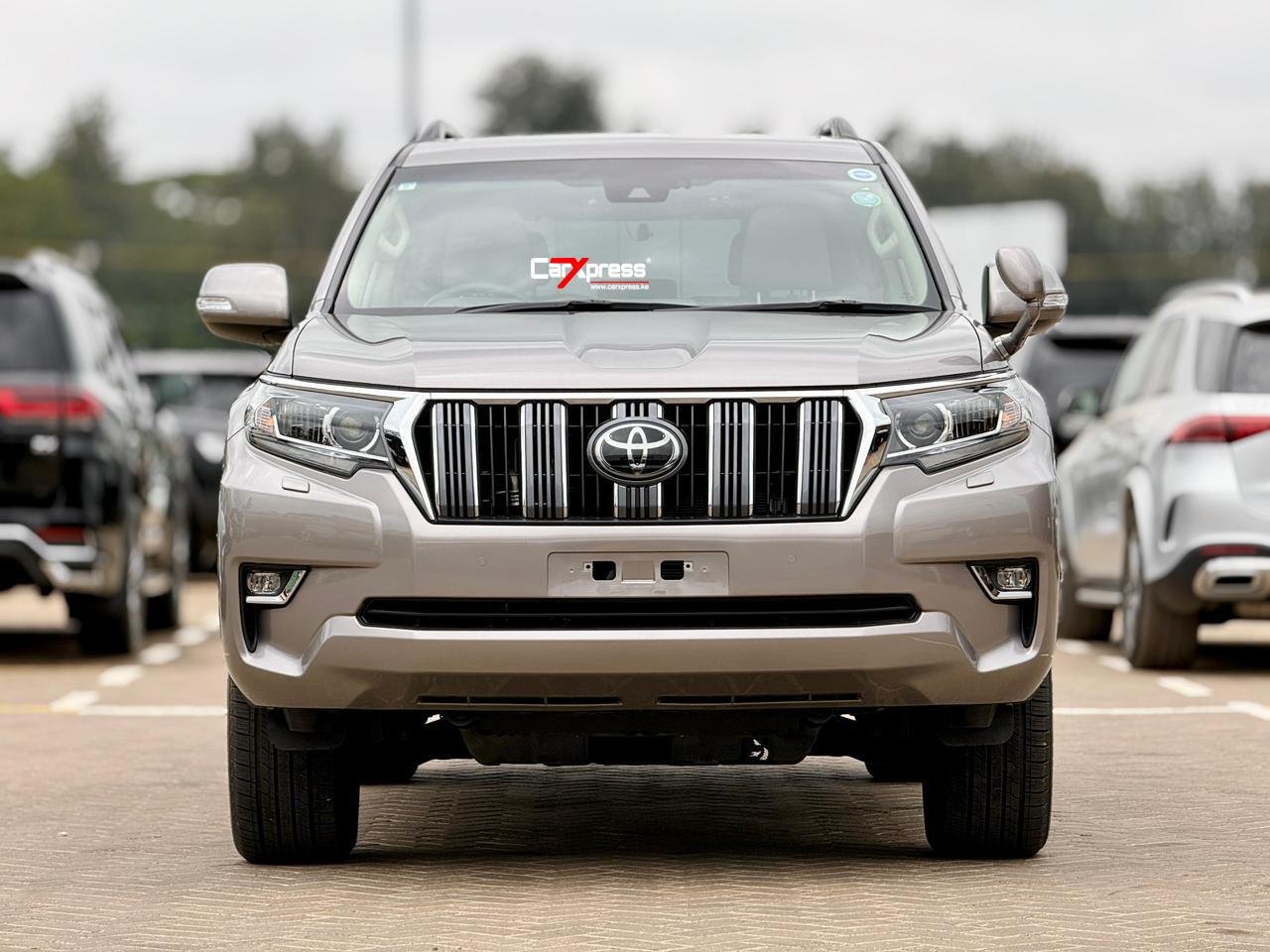 TOYOTA LAND CRUISER PRADO TXL thumbnail 3